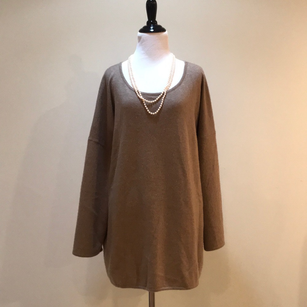 Donna Karan 100% Cashmere Sweater